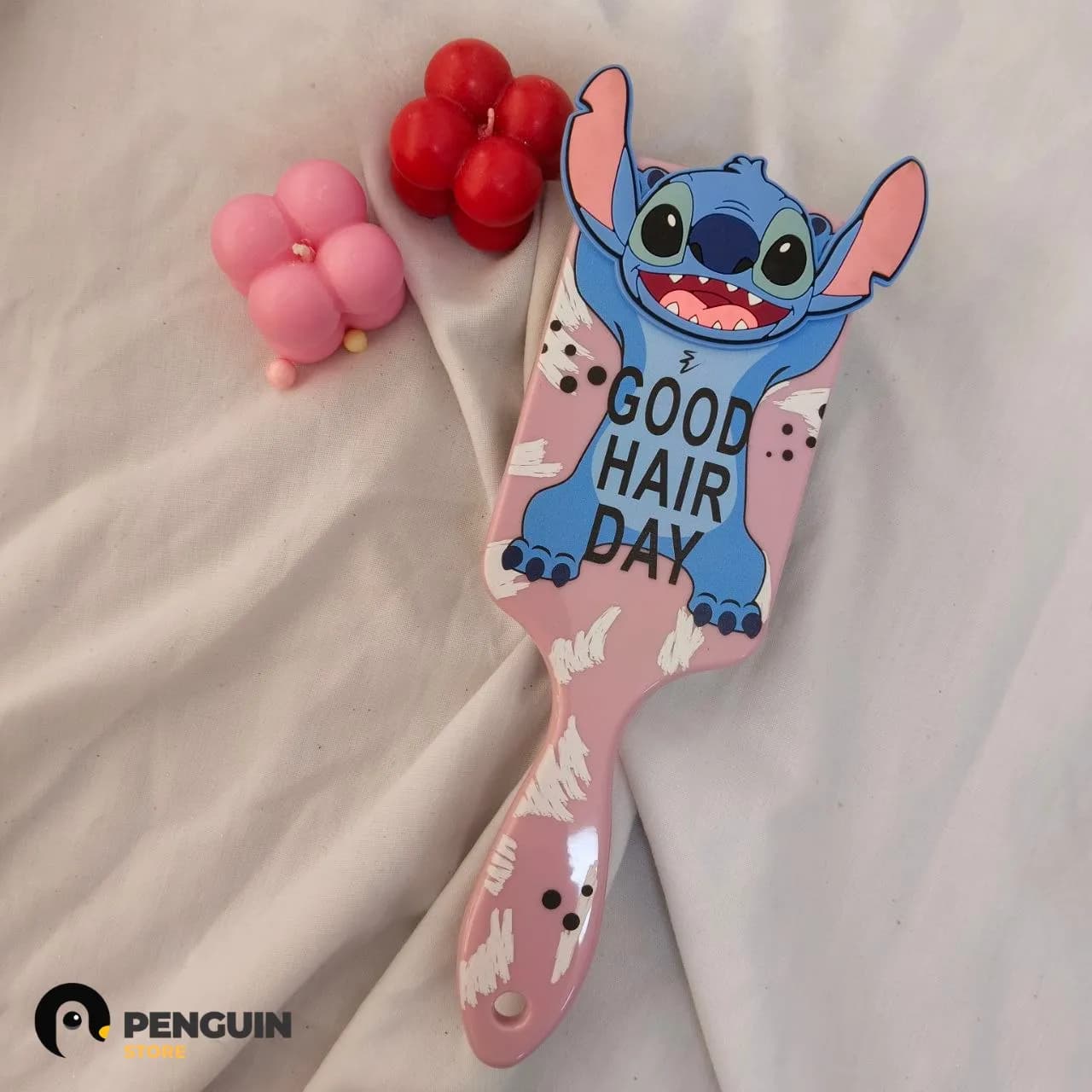 فرشاة شعر "ستيتش" (Good Hair Day) - فرشة لفك التشابك بـ تصميم ثري دي مبهج من كولكشن Penguin Store 💖 ستيتش 💙✨